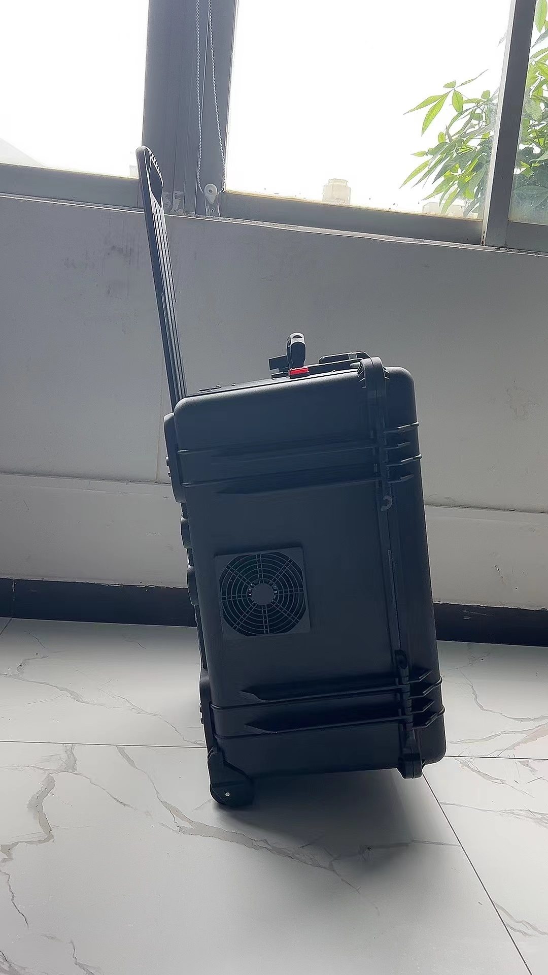 墨竹工卡手拉箱型移动通信干扰器